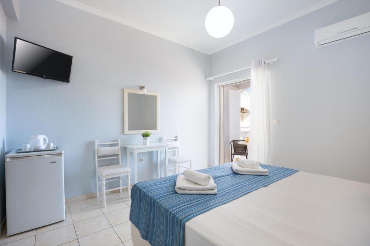 Bella Vista Beach Hotel And Studios Беницес Екстериор снимка