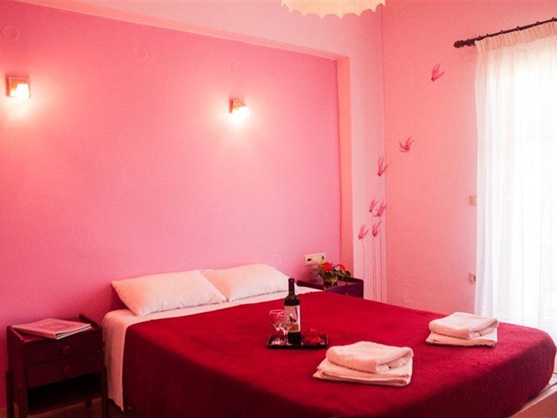 Bella Vista Beach Hotel And Studios Беницес Екстериор снимка